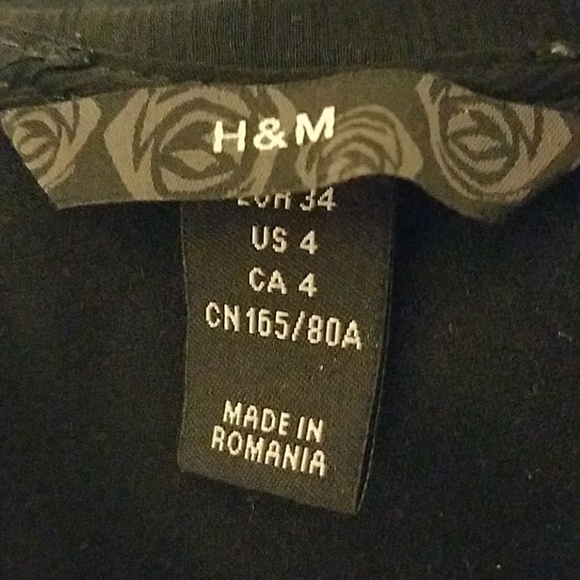 H&M Long Sheer Sleeves Blouse - Picture 3 of 3